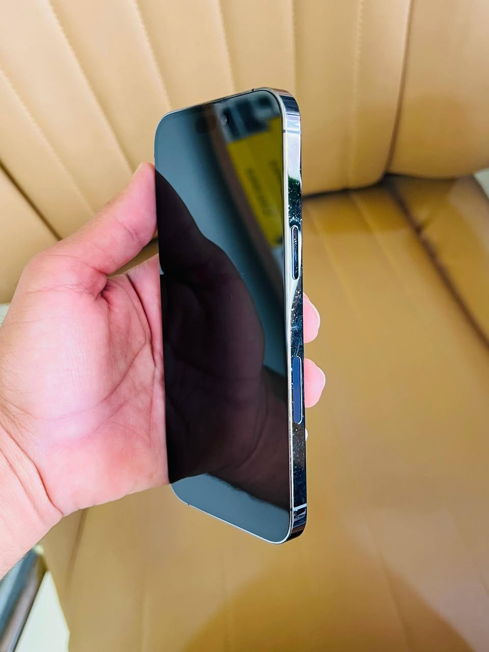 14 برو ماكس شريحة الكتروني
بطارية 92
ذاكرة 256 
غير مستبدل اي قطعة 
ظمان 5 ايام 💯💯 استبدال وسنة سوفت 
سعر 710 الف 
0772 308 7469
كربلاء الرجيبة مقابل ماركت الدعمي 3
