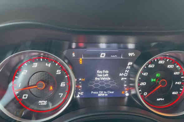 سلام عليكم جارجر مديل 2022
مكينه 8
RT
سياره بدون ايرباك 
ماشيه 40الف 
ويل 20
تخم تاير 
ويل نجمه 
صور الحادث موجوده
سياره عله ايدي اني مرقمهة
سعر 290مكاني بغداد 
***********
