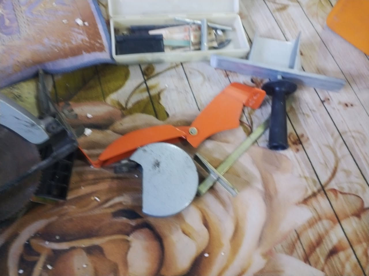 السلام عليكم
للبيع. العنوان بغداد زعفرانيه
***********
