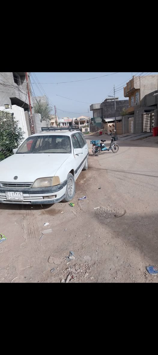 اوبل اوميكا للبيع محرك بلادي كير اوتماتيك موديل 91 رقم ديالى سعر 19 ورقة 
*********** للاستفسار
