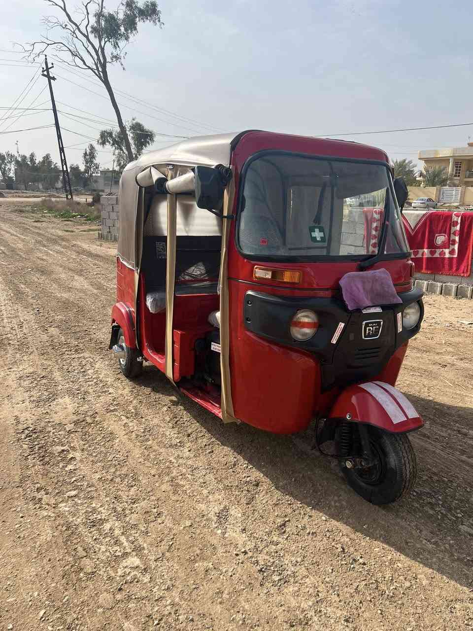 سلام عليكم تكتك للبيع موديل 20 رقمهم بغداد رقم الهاتف *********** اخوان لحد يدخل خاص العنوان ديالى بعقوبة الصناعة الثالثة
