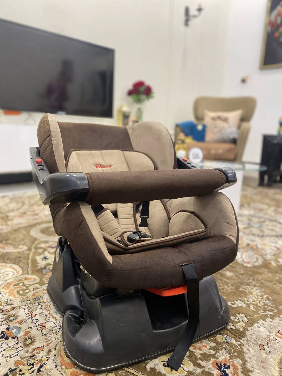 كرسي اطفال ماركة جيكو شاموا يجنن  يكفي لحد عمر خمس سنوات حجم اليده الكبير  يتكبر ويتصغر حسب حجم الطفل اذا سمين او ضعيف او صغير ... توجد عتلة تحت الكرسي لجعل الكرسي منام او وسط او جلوس حسب وضعية الطفل اريده ب٥٠ الف مكاني بغداد الشعب ❤️❤️


**إذا كنت صاحب هذا الإعلان وتريد حذفه لأي سبب، رجاءا أرسل رسالة إلى الدعم الفني**