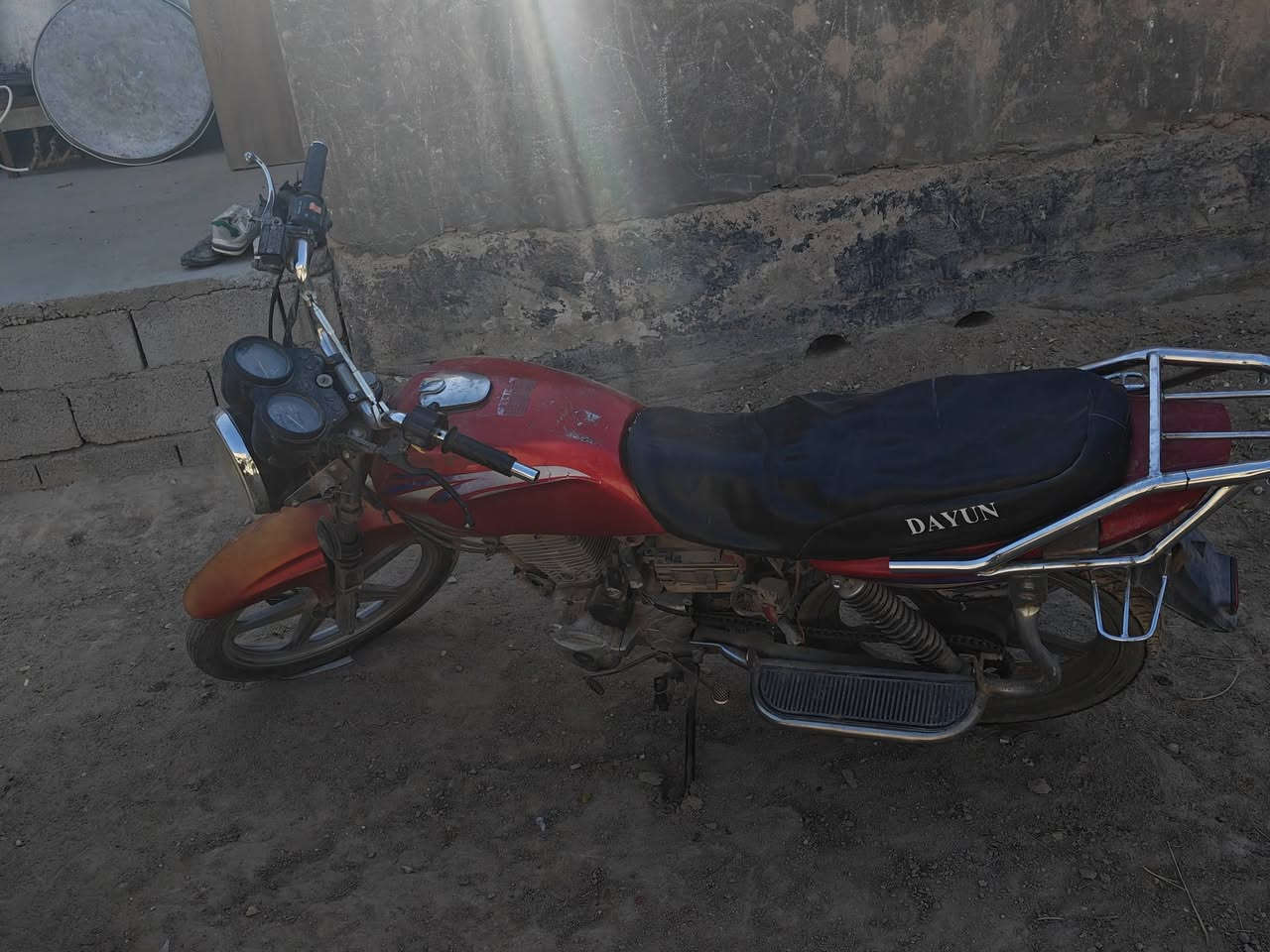 السلام عليكم دايون للبيع اوراق اصولي الدراجه يرادله ترتيب شويه الدراجه ما مفتوحه  2019 مكاني كربلاء المعملجيالسعر 550 بيه مجال للستفسار اتصال عل هذه الرقم***********
