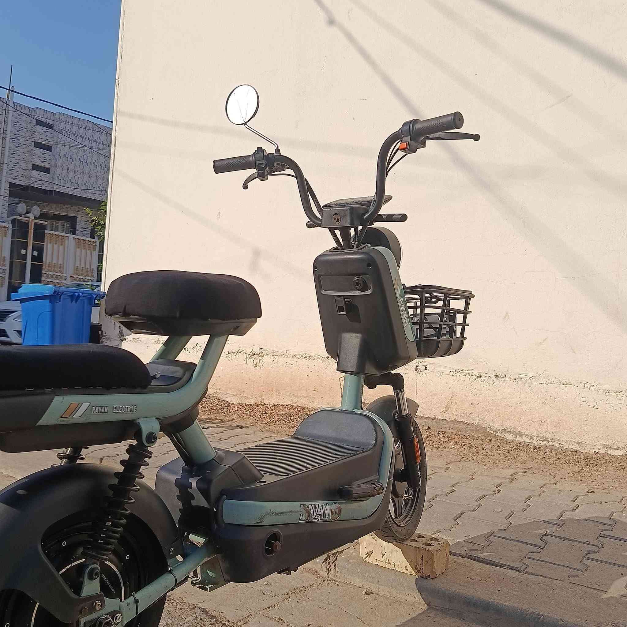 دراجه شحن بريمر ريان حجم 14
4  بطاريات 
دراجه اخت جديده نضيفه حيل 
تايرات بوضع الوكاله مختمات 
مرايه + سله  بريكات جدد 
كهربائيات كله شغاله نقص مابيهن 
ملف 500w سريعه كلش 
والصور تشهد  
تمشي 12 كيلو 

دراجه جديده لحد يكسر بسعره سعر 200 وبيه مجال 
رقمي *********** 
متواجد ماسنجر
