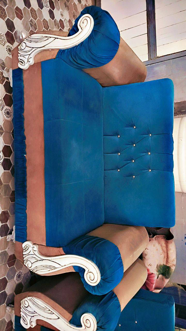 تخم مستعمل خمس قطع عشر مقاعد للبيع نظيف مابي ضرر ب200الشراي على الخاص او يتصل *********** الديوانيه على طريق الاسكان
