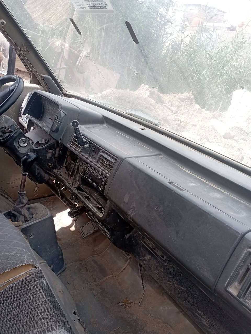 السلام عليكم كيا بستا للبيع الكشر بلادي مكينه بيهه نغخ كيرأكسل مكفول باتري جديد داينمو جديد سلف جديدمشط جديد بور جديد لايت زنون ترايك للبصره رقم بابل السعر ١٢ وبيهه مجال***********
