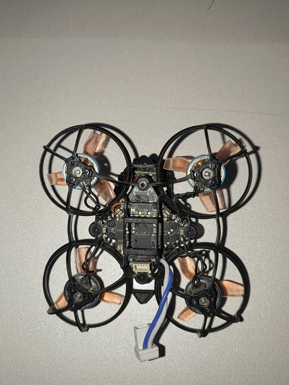 سلام عليك
معدل على محركاتها air65
محركات من شركة GERRC 1002.  1800kv
الارسال elrs2.4
ال أنتنة مال vtx ضايعة 
بدون بطاريات و بدون قطعة تايب سي
سعر 115.000 قفل


**إذا كنت صاحب هذا الإعلان وتريد حذفه لأي سبب، رجاءا أرسل رسالة إلى الدعم الفني**