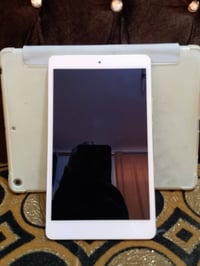 ايبادات هواوي الذاكره ١٦ يجي بي بصمه وينزل العب مال أطفال ويتيوب وعادي...