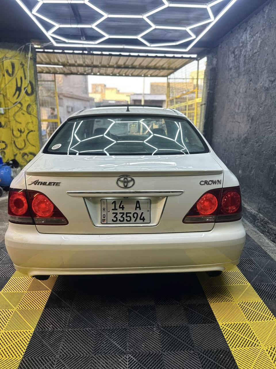 السلام عليكم من رخصة الادمن..
شاهينه اثلت للبيع
سيارة كفالة من الكصة والنقل بس ضربة جاملغ امامي جة العبري
فول موصفات
فتحة
بطن جلد صاج احمر ملكي
مكينة وكير صارلي شهرين من شديتهن
حدادية وتخم تاير وباتري كلة جديد 
السيارة حلوة وكلشي جديد بية
السعر150 وبي مجال
***********
***********
المكان النجف،كوفة ناحية الحرية
