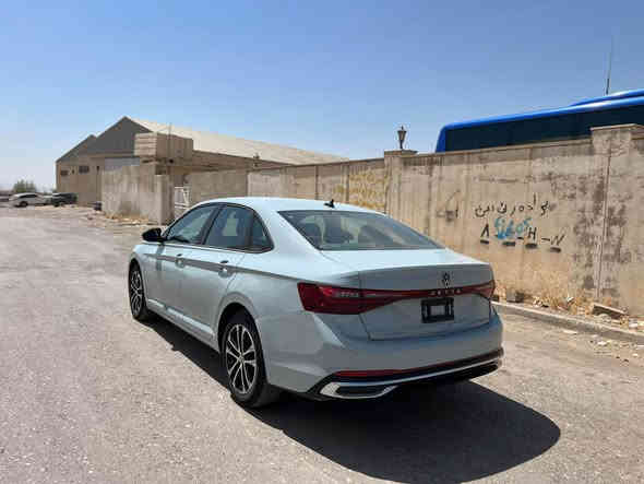 Jetta 2025 s sport
فولگسواگن جیتا ٢٠٢٥ بێ سبوخ بێ ایرباگ ٣ هزار مایل رویە بەرد رادار بیلاد بدون صبخ 
***********
*********** اكر
