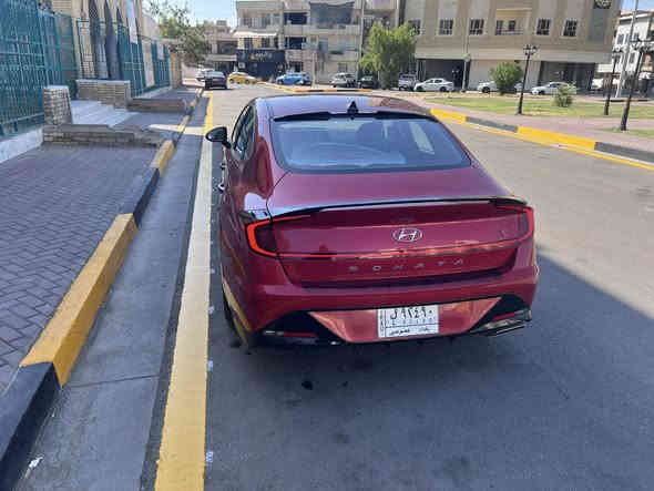 السلام عليكم - سوناتا 2020 الشكل الجديد وارد امريكي ماشية 37  الف ميل  رقم بغداد محرك 2500gdi حادثة بسيط  موضح بل صور جزء من الجاملغ الخلفي السياره نظيفة وكامله/  السياره سعره 185    وبيه مجال  بسيط
مواصفات السياره 
بصمه تشغيل
ابواب ذكي 
مري شفط 
هندبريك دكمه 
تشغيل عن بعد
نقطه عمياء
اشاير بل مري
اريع انظمه قياده
رادارت توقف 
لايت زنون اربع عدسات
تحكم ستيرن جهتين
صوت ستريو
اوتو هولد
ويلات كروم
كشنات تدفى
تحديد مسار
هندبريك دكمه
تبريد قطعتين امامي - خلفي
توقف ذاتي عند الاصطدام
تحديد مسار
كشن كهرباء
عداد ديجتال
قيادة ذاتية
جنطة ذكيه 
شحن واير ليس
وباقي مواصفات السوناتا المعروفه
/ لتواصل ***********
