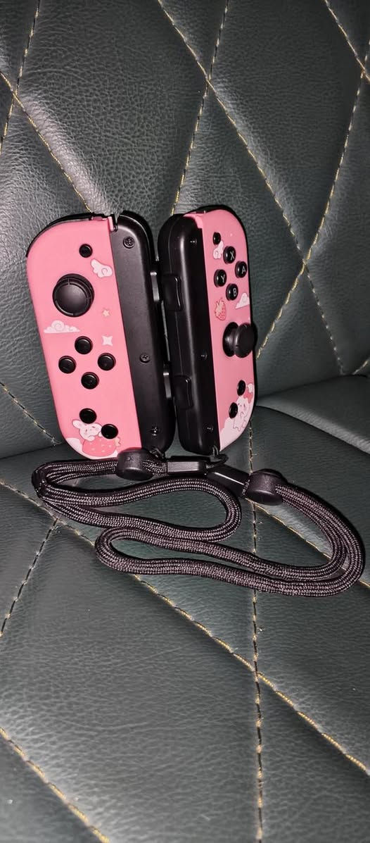 Nintendo Switch new joy cons /joycon
Pink💕 limited edition
Works on switch lite + Lcd + oled + 2
Price 65,000 
Free delivery
جديدات 
تعمل على جميع اجهزة نينتيندو سويتج
سعر خاص تعال واتس فقط مراسله***********
