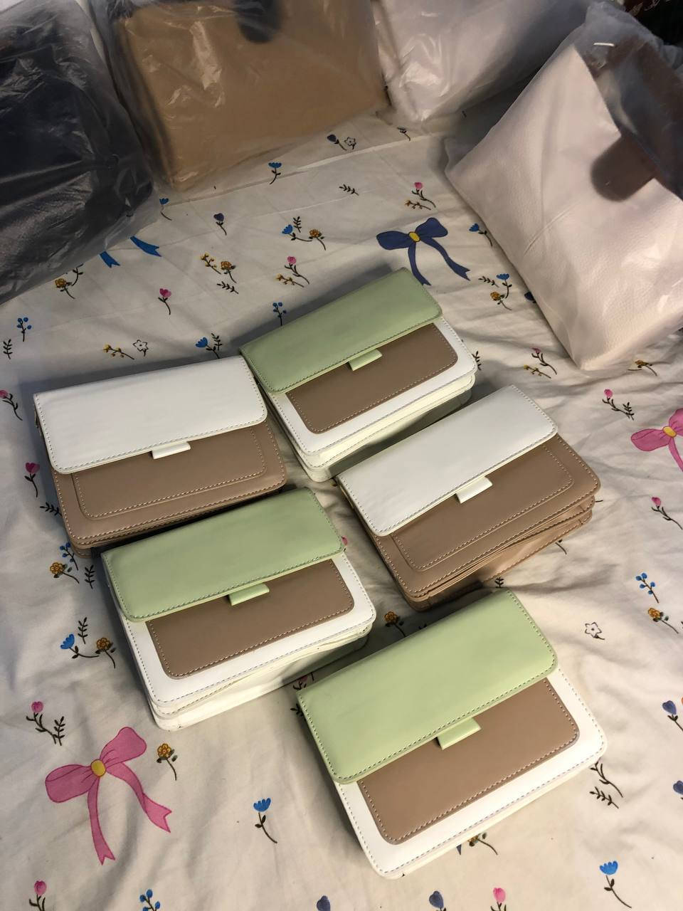 يلا بنات اخر قطع وبسعر التصفيه
فقط توصيل ، للطلب راسلونا


**إذا كنت صاحب هذا الإعلان وتريد حذفه لأي سبب، رجاءا أرسل رسالة إلى الدعم الفني**