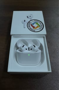 Airpods 4 ANC ايربود الجيل الرابع ام العزل نظافه 100% غير مستعملة اصلي...