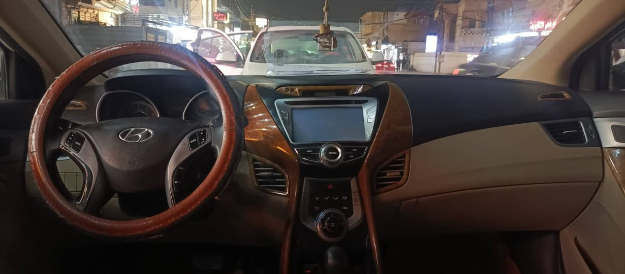 النترا خليجي 2014
محرك 1800
فتحه سقف 
امري شفط
كير محرك مكفولات بيهه صبغ الهلاله مال الجاملغ الخلفي عكس السائق وبيهه  طخه بسيطه ما مصلحهه بالهلاله الي مقابيلهه   السياره باسمي تحويل ثاني يوم 
السعر 125 وبيهه مجال بسيط حك الجيه 
***********
***********
مكان السياره الدوره
