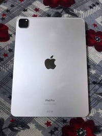 ايباد 11برو M2 ذاكرته 128 بطاريه 90 سعره 700 مجاني بغداد توصيل موجود  ...