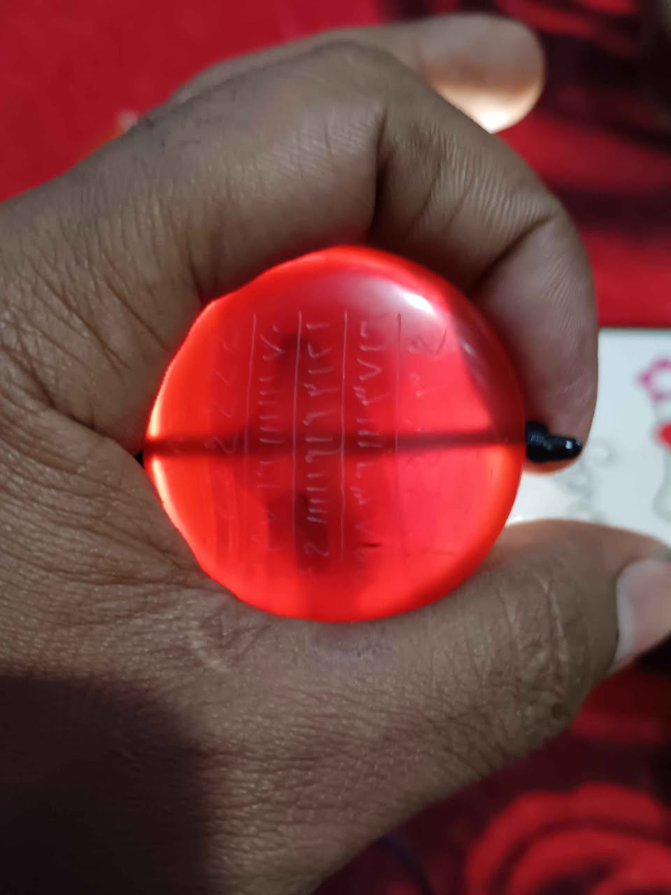 قطعه مختلفه من العقيق اليماني الأحمر  القديم  المصوره تصوير واضح المنقوشه  للبيع ب150 الف  تواصل خاص او على رقم *********** بغداد بغداد, العراق
