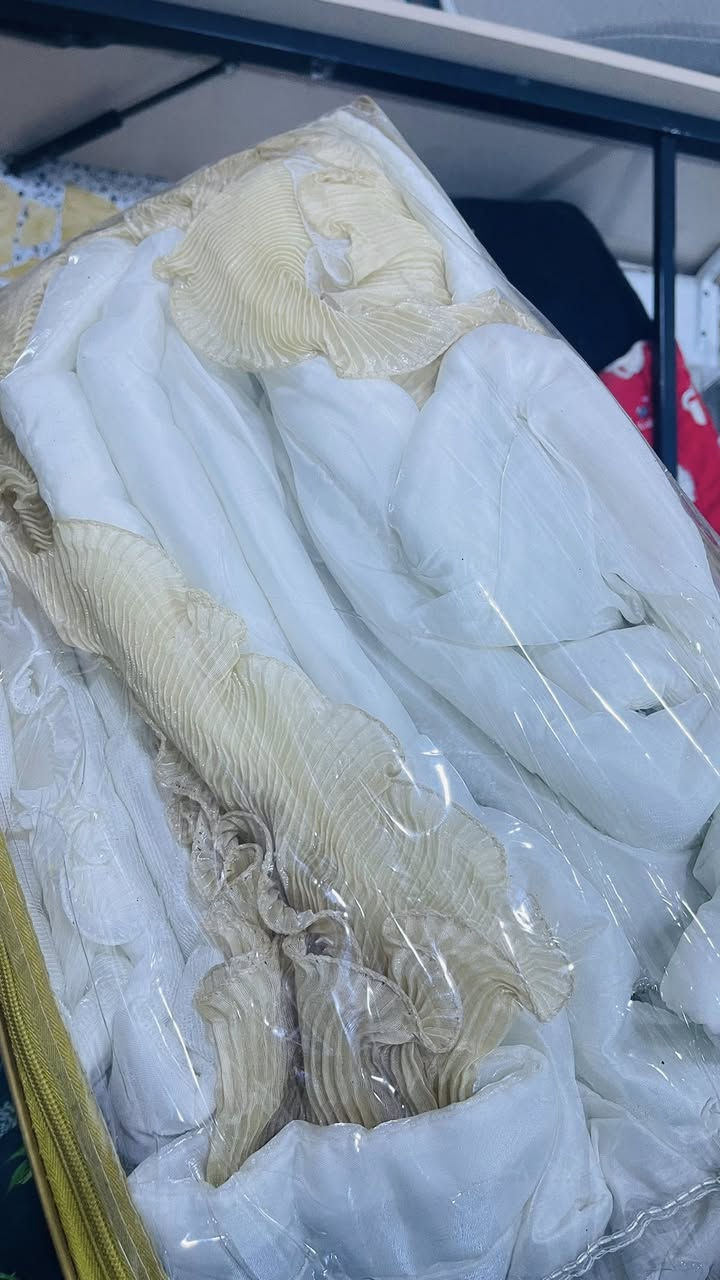 هلو بنات عندي فرشه عرس جديده تجنن ونضيفه ماخذينهه ب180 وابيعهه ب50


**إذا كنت صاحب هذا الإعلان وتريد حذفه لأي سبب، رجاءا أرسل رسالة إلى الدعم الفني**