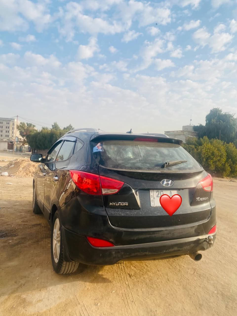 سياره توسان موديل 2011للبيع رقم ديالى  محركه2400 بيها ثلاث قطع  رقم أنكليزي السعر118وبيها مجال مكان السياره كربلاء المقدسه  الاستفسار اكثر الاتصال ع رقم***********
