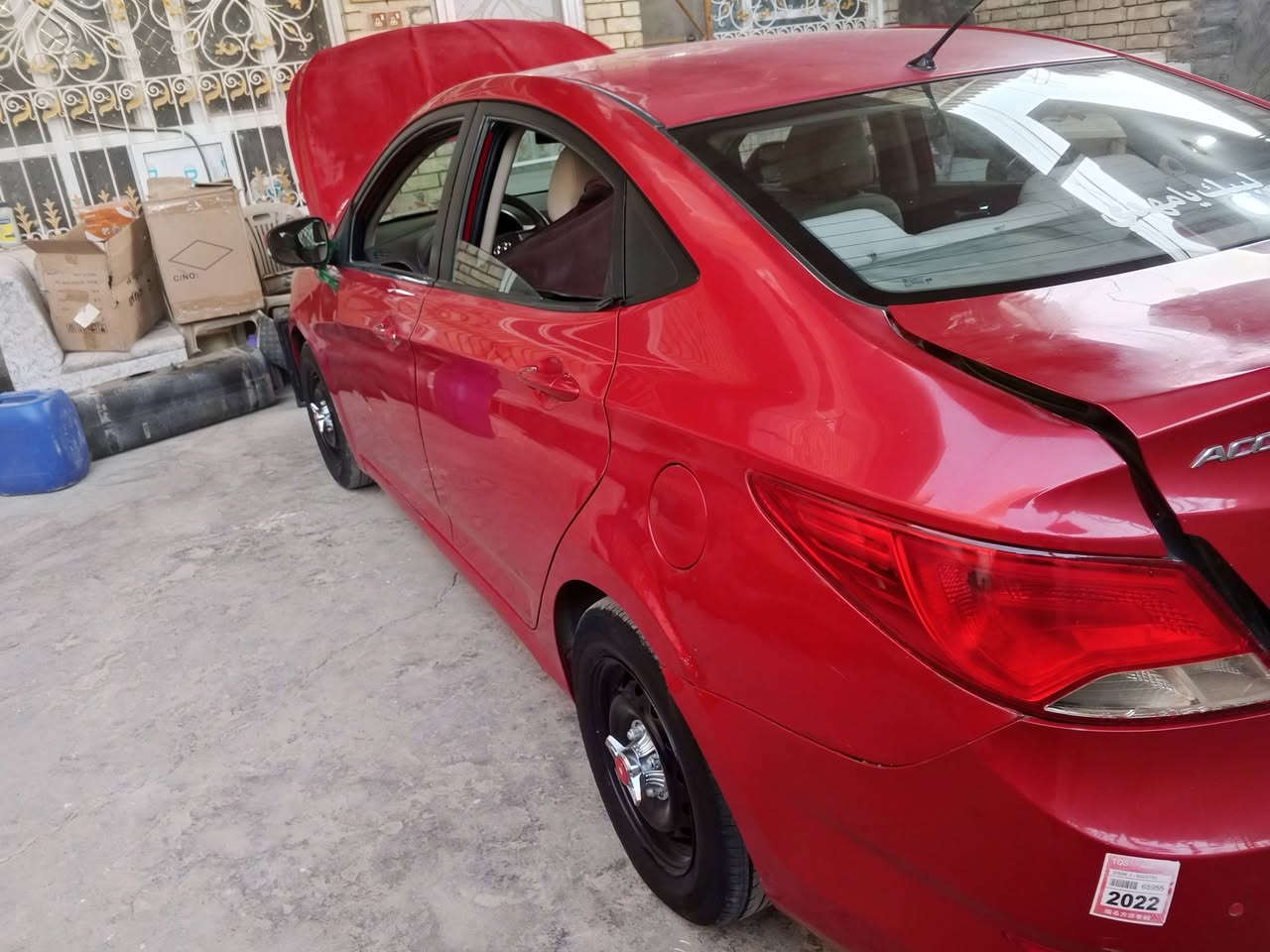 اكسنت 2015 كفاله خليجي بيه جراد قليل بالقماره والجنطه فقط البنيد مرشوش بدون فتح رش فقط وبيه بالهلال الخلفي بارد ارقام جدد داخل جديد جاهزه حداديه نص عمر تبريد ثلج محرك 1400 قفل قفل 72
***********
