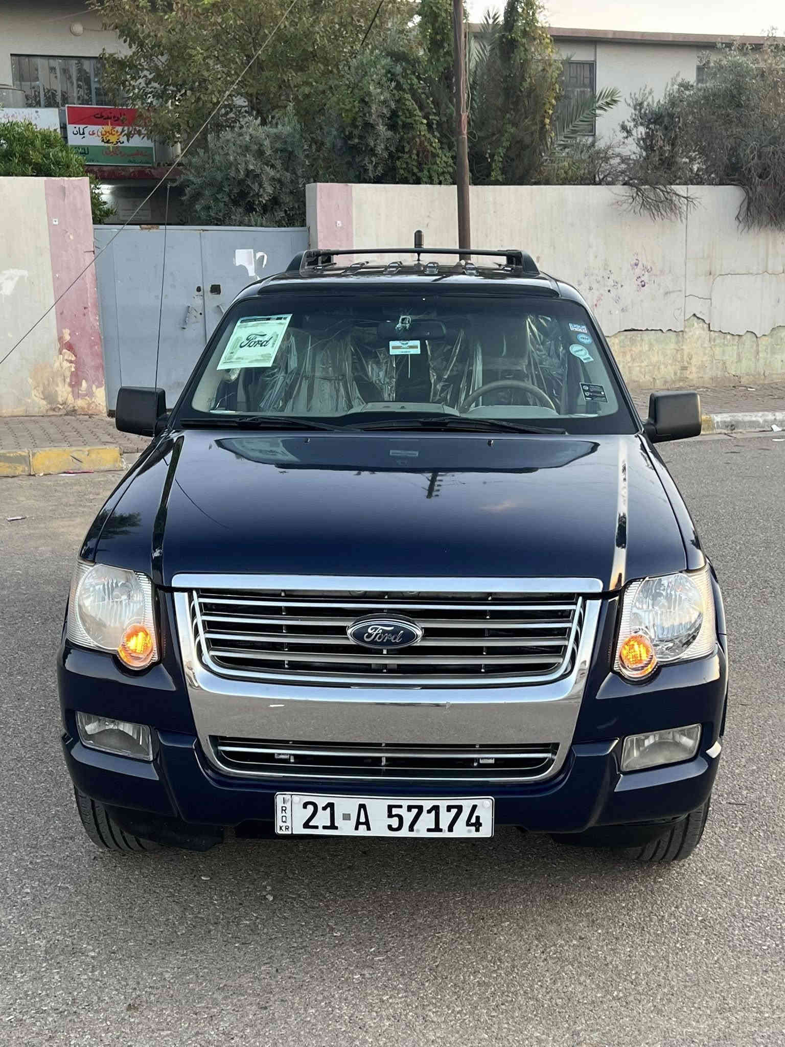 سلام عليكم سياره فورد اكسبلور موديل 2007 گير أوتوماتيك كيرومحرك بي شرط تايرات جديد صدرجديد كهربائي كول شغال مواصفات خليجي جامات ومرايه كهربائي سويج كونترول قوفل مركزي كاملا ABS كوشنات جديد 7راكب 3معقط كهربائي سياره كول شغال 4قطع صبوخ بيه حيزمً بدون صرب وبدون داواخل سنوي جديد راقم جديد سياره جاهز مابيه نقص كول شرط سعر 83$بيه مجال ***********
