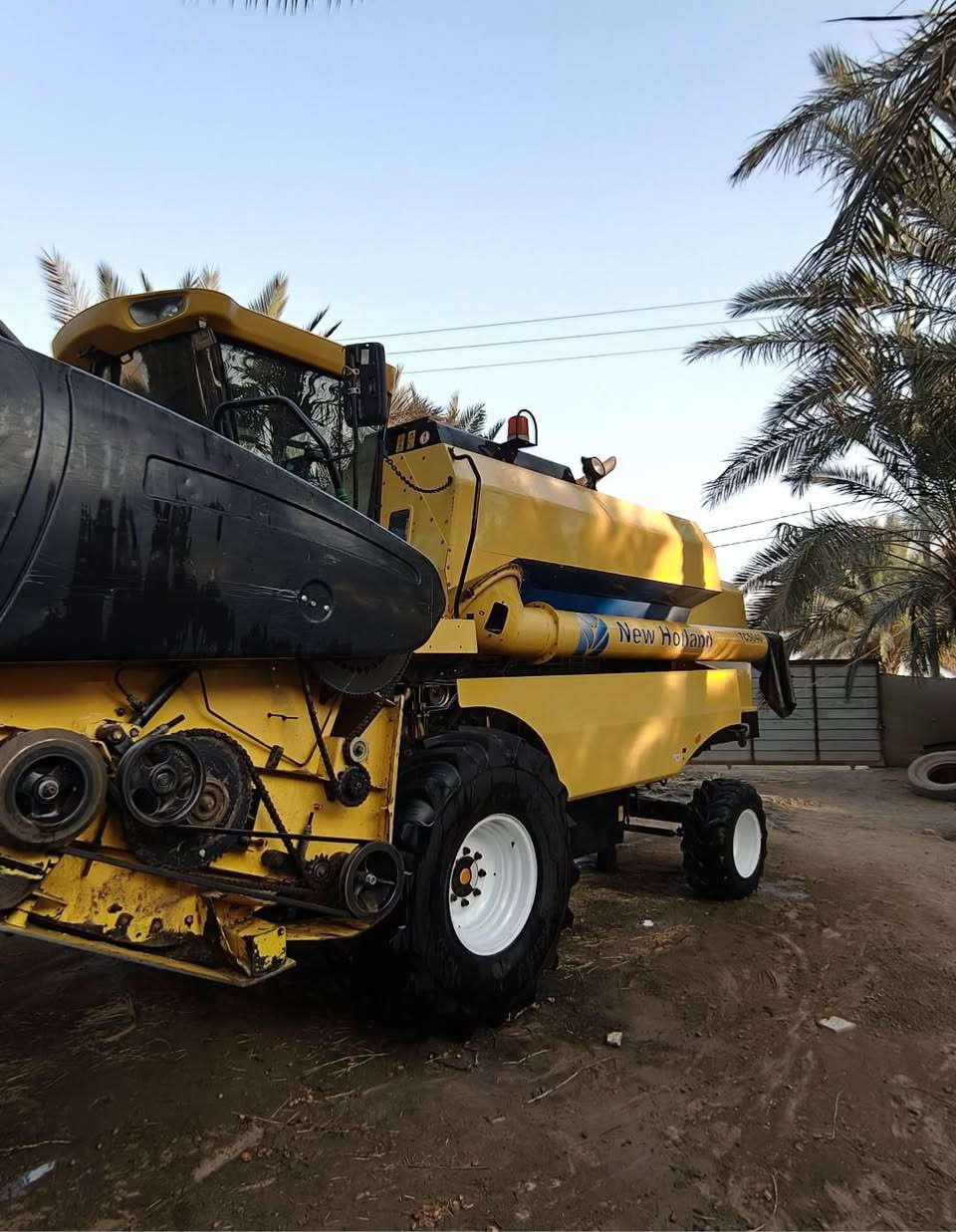 السلام عليكم 
للبيع حاصدة نيوهلند موديل 2013 فول مواصفات مكينة وضع شركة مكفوله كفاله عامة عادة 3100 ساعه حقيقي رقم اربيل تريد تحويل تريد وكالة المكان النجف الاشرف للاستفسار الإتصال علا الرقم ‏‪***********‬‏
