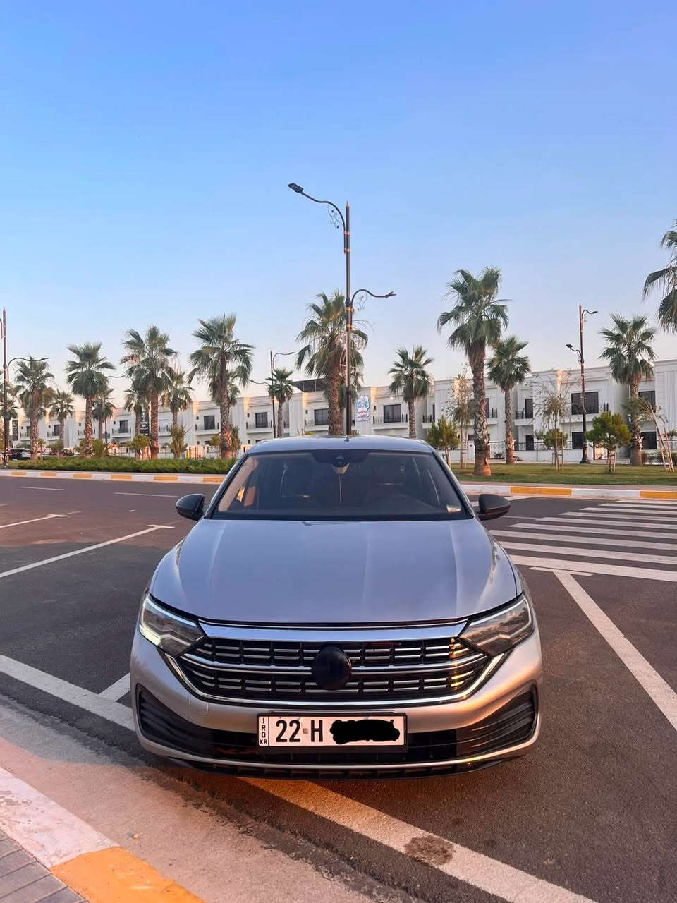 Jetta 2022 S special 
سەیارەکە چاملغی لای سایەقی پێشی سبوغە لەگەر چالمغی پشتەوەی لێواری بۆنیدی بستەک سبوغە ٣ ٤ جێی زۆر بچووکی هریە بێ داخلیە  بێ شاصی ئێرباگ بەس سوکان و شان تەقیە گێر و مەکینە و کارەبایاتی بە شەرتە سەیارەکە سەیارەکە گێچ ئەلکترۆنیە ٣ مۆدە ئیکۆ و نۆرماڵ و سپۆرت تحدی سرحە و خەتی جادە و فوللە تحویل و غەرامەش بە شەرت
سحری ١٣٠ وەرەقە و مەجالێ کەم
***********
*********** أربيل, العراق
