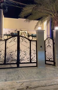 يوجد دار للبيع بناء مودرن حديث درجه اولى المساحه 350م واجهه 10م موقع ا...