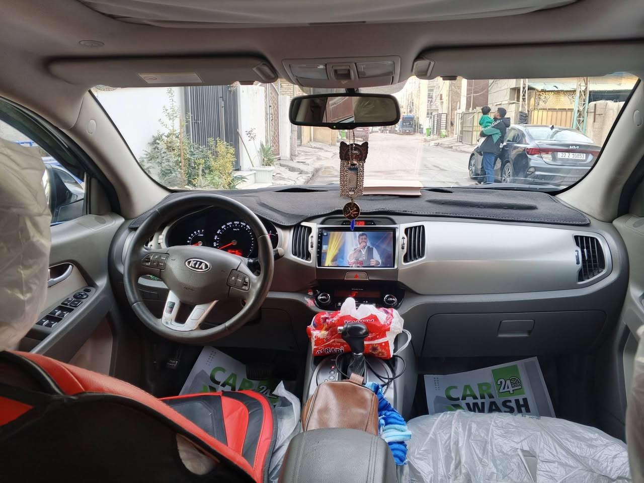 السلام عليكم سبورتج موديل 2012 الساره خير من الله 
ومال جناي مكفولاه من كلشي السعر141 وبيهه مجال الاستفسار ***********
