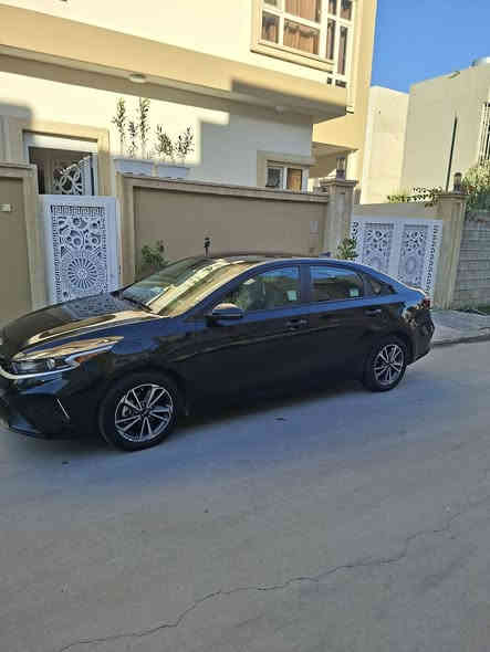 كيا فورتي ٢٠٢٣ حادث بوند وجاملغ الحادث بلبوند صطحي فقط بدون اي داخل وبدون ايربكات المسافه المقطوعة 10000mi السعر ١٤٢ بيها مجال للأستفسار ***********
