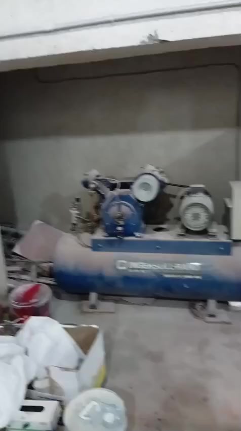 للبيع بعده اخو الجديد والله
رايده 20 ورقه
العنوان ساحة الاندلس شارع النظال
*********** واتس
