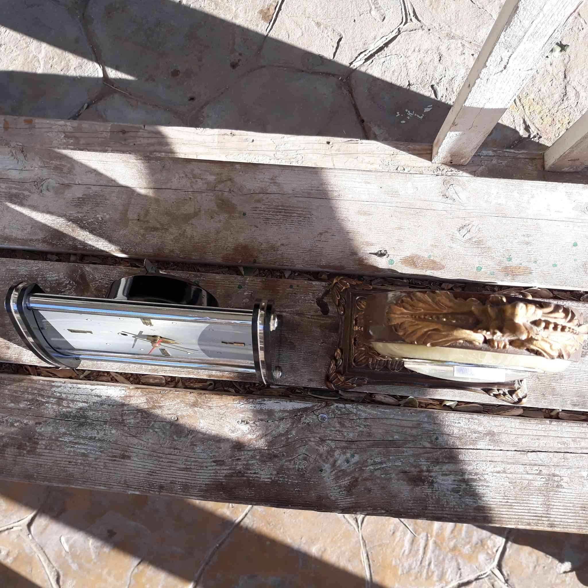 السلام عليكم
ساعة منضدية صينية استيراد الأجهزة الدقيقة طول 13 سم و عرض 18 سم
والأخرى صينية منصوبة على تمثال مصنوع من الخزف طول 23 سم وعرض 10 سم
البيع يكون اثنينهم سوى
شغالة بشكل جيد جدا
السعر الكلي اثنينهم ب 65 الف دينار 
يوجد توصيل لكافة المحافظات


**إذا كنت صاحب هذا الإعلان وتريد حذفه لأي سبب، رجاءا أرسل رسالة إلى الدعم الفني**