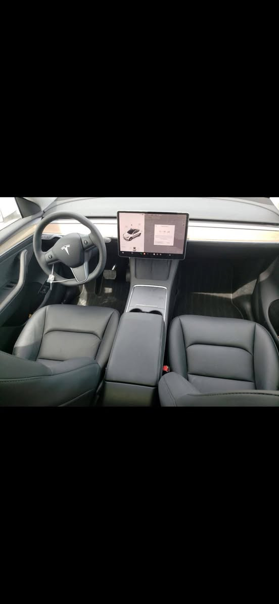 السلام عليكم
تسلا مودل y 
دبل ماطور 
٢٠٢٣
اون لاين
ماشيه ٢٣ كيلو
سياره بحاله جيده
مرقمه بغداد 
طلع بيه صبغ قطعتين من عده حادثه
مكان بغداد 
الرقم *********** 
السعر ١٧٨ وبيها مجال 
بدون ايرباك
