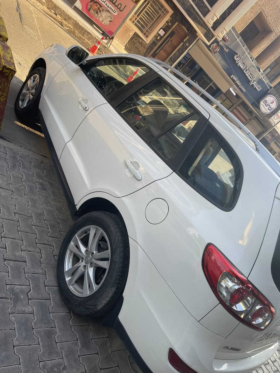 السلام عليكم
سنتافي موديل 2012 خليجي بدون صبغ بدون تبديل بيها مكانين بارد كير محرك خير من الله محرك 6سلندر

الشركة العامة معروفه موصفاتها السعر 162

***********

مكان الاعظمية
