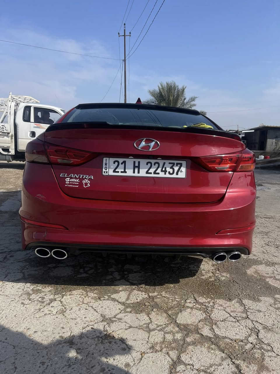 سلام عليكم 
الانترا ٢٠١٧ وارد امريكي 
رقم سليمانيه هزه ورقم وسنويه جدد قبل شهر رقمتها 
بيها منضومه غاز 
حداديه وباتري وتواير جدد السياره نضيفه وحلوه متصرف عليها الف 
بيها بس البنيد صبغ  
مكانها بغداد  المحموديه ناحيه الرشيد 
اعتذر من المراوس بيع فقط 
السعر ١٣٠
***********
