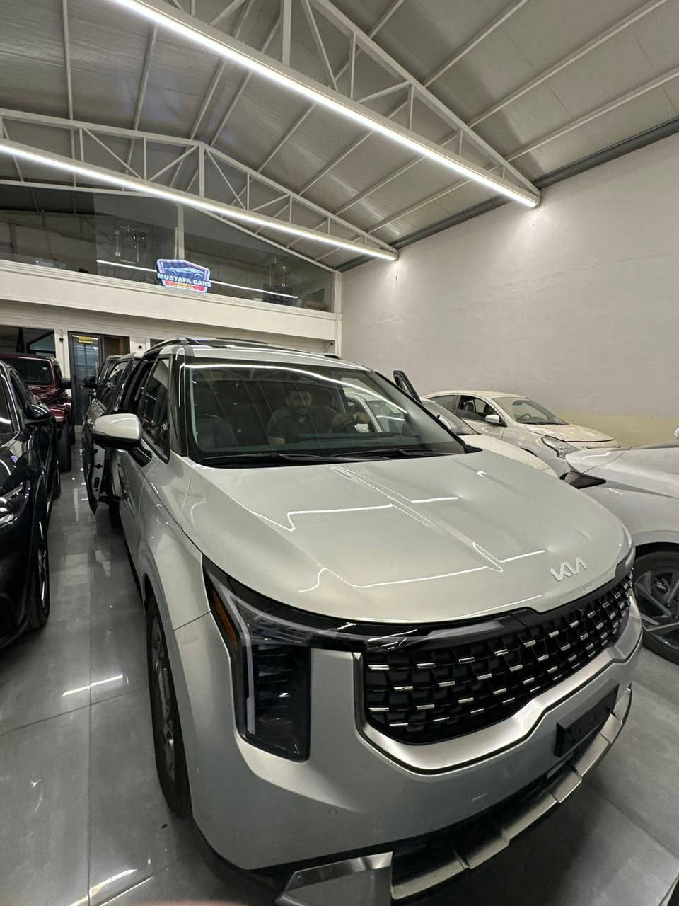 كيا كرنفال 2025 سيارة عائلية 
فول مواصفات SX
السيارة رقم اربيل جديد وجاهز 
الحالة:
ماشية 13 ألف ميل
بدون صبغ
السيارة جديدة جداً ونظيفة
حادث خفيف: إيرباك برد + جامرلغ السكن امامي مبدل (بلادي نفس اللون)
المواصفات:
كشنات خزن
سماعات ماركة
شاشة كبيرة
تدفئة وتبريد كشنات
دبل فتحة بانوراما
هاند بريك كهربائي
بصمة أبواب
وغيرها هواي مواصفات
المكان : بغداد 

للاستفسار: ***********
🔴 السعر 💵 علق يوصلك السعر 📮
#سيارات #العراق #Iraq_cars #بيع_وشراء_السيارات #Iraq_cars_kd
