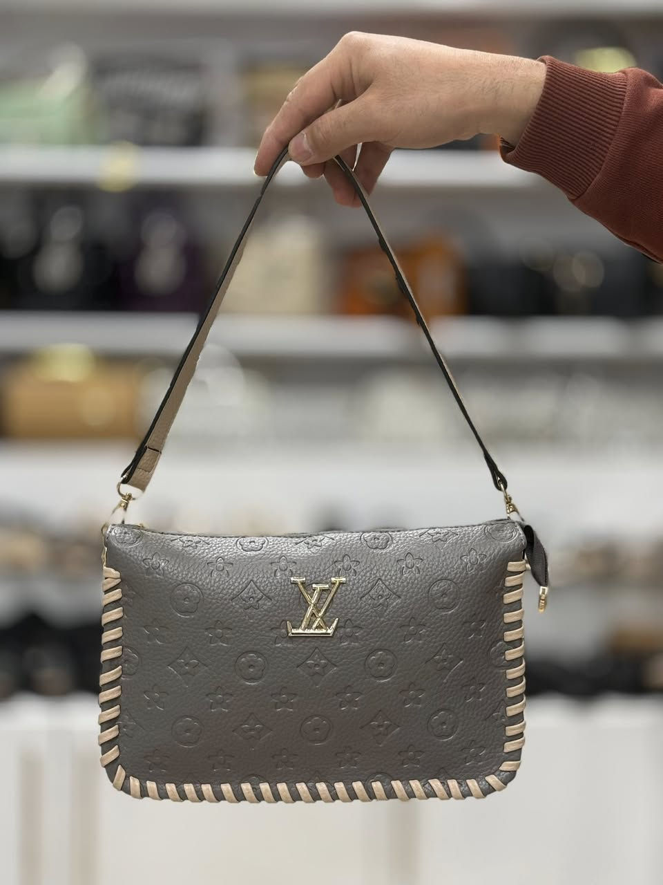 جديد 🧰

حقيبه لويس ڤيتون 💼 جلد طبيعي طري💼 تحتوي3خانه💼 متوفره الالوان كامله 💼 

العنوان:- مول المدحتيه -الطابق الثاني- رقم المحل (25)


**إذا كنت صاحب هذا الإعلان وتريد حذفه لأي سبب، رجاءا أرسل رسالة إلى الدعم الفني**