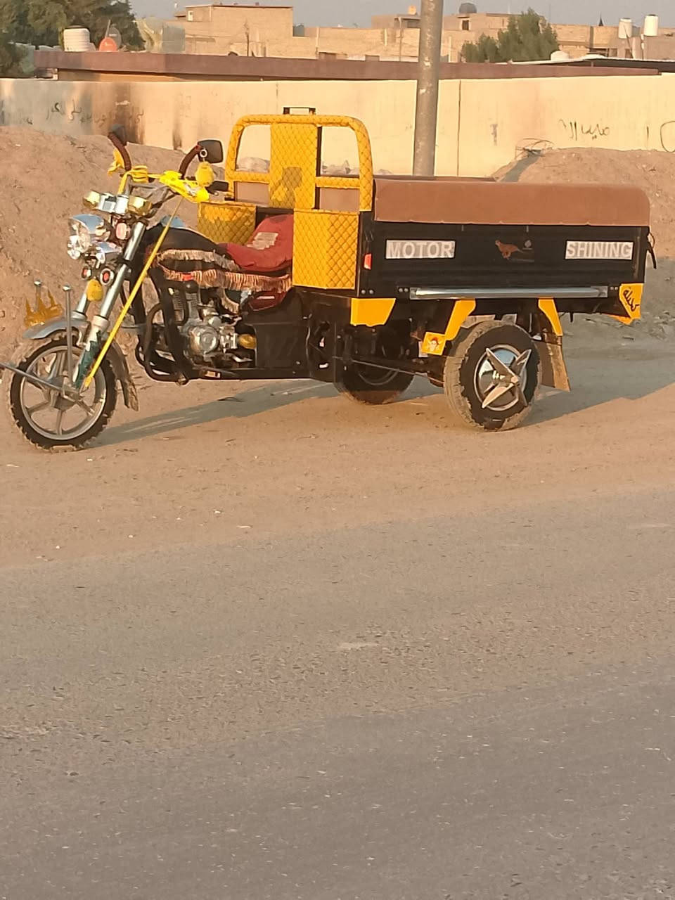 وين اليدور جديد سلام عليكم موديل 2024 اوراق اصوليه كهربايات كلئ تشتغل كفالئ عامه مستعجل ع بيع سعر1800 وبيه مجال تحياتي لجميع ستوته مال شغل  بغداد قرب علوت رشيد 😍***********وبي وتساب
