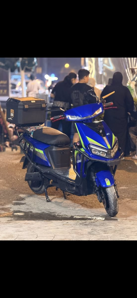 سلام عليكم 
دراجه شحن للبيع موديل 2025 
 دراجه جديده ما مستعمله هواي كما موضح بل صور بطاريات جدد دراجه ما مبدل بيها اي  حجم بطاريه 36امبير 72 فولت عدد ٦
بريكات Abs.  عدم انزلاق 
عدسات اثنين جانبيه 
سعر 700. وبيها مجال 
رقمي 
***********
