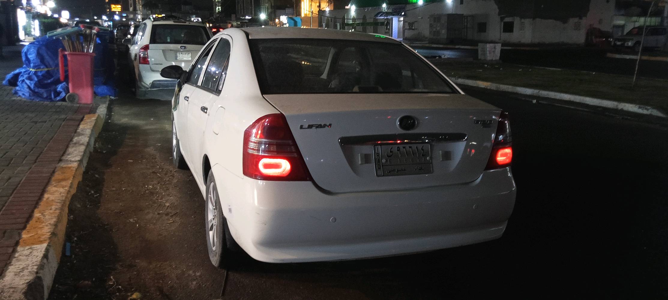 سياره ليفان 620 موديل 2013 سياره مابيه اي  ضربه فقط خياسات ومسويهن بكاني بغداد لانتصار 