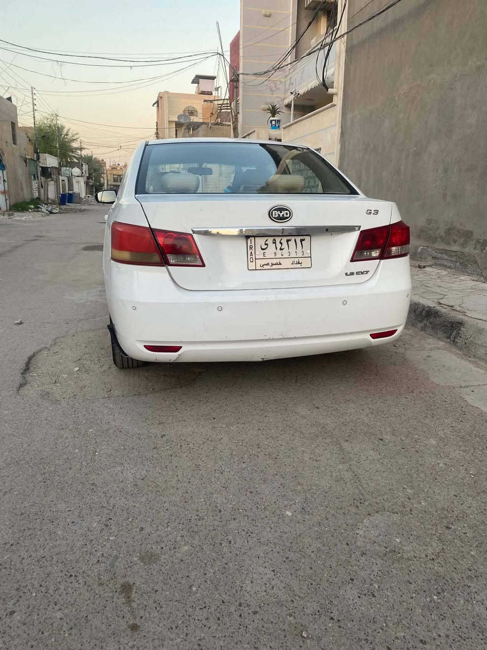 السلام عليكم
BYD - G3 - 2013 
گير اوتوماتيك
بصمة عدد 2 
لايت زنون
تدفئة تبريد
كامرة خلفية
شاشة اندرويد
أرضية دوشمة جلد
بيها منظومة غاز
السنوية تنتهي  13-7
 السيارة بيها گازگيت
السيارة مكفولة من الحادث والضربة
بيها تصليح خياسات (وموجود فديو قبل وبعد التصليح)
بيهة  جراد  وتكحيلات  شخوط
حدادية نص عمر
السيارة بأسمي مكان السيارة بغداد
السعر 45 وبي مجال بسيط
للمزيد من التفاصيل راسلني خاص او اتصل على
***********
