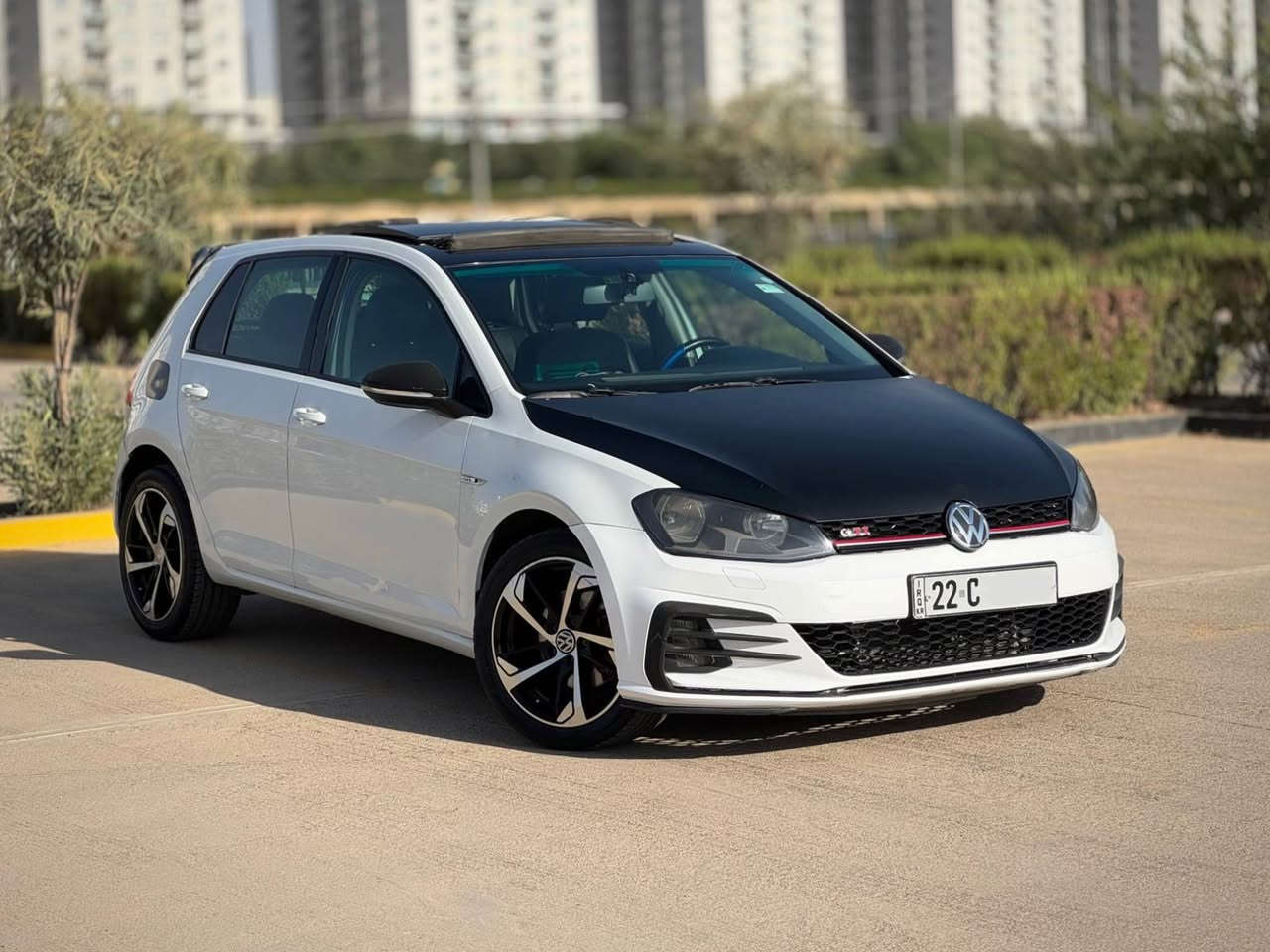 ‎کوردی / عربی 

‎بسم الله الرحمن الرحيم
Golf 2017 tsi 1.8 turbo 

سەیارەیەکی گەنجانە و عەمەلی و زۆر بەقوەت 
مەکینە ٤ پستۆن ١.٨ تۆربۆ 🚀 گێڕو مەکینە بە شەرت
سەنەویو رەقەمی تازەیە تا ٢٠٢٧ و بە ناوی خۆمانەوەیە 
١٣٠ هەزار کیلۆمەتر ڕۆیشتوە 

نرخ 💵(( 119 )) 💵وەرەقە و معامەلە 

مواسەفات: 
‏Golf Tsi 1.8t 2017 model S
فول مواسەفات پانۆراما بەصمە 
ئاوێنەھیتەر ئاوێنە ئیشارەت ڕاداری تەنیشت  
ڕاداری دواوە کوشن جڵد و ھیتەر و کارەبا
چوار جام ئۆتۆ شاشە  کامێرا کارپلەی 
گێڕ تۆماتیک+شەفت+عادی+سپۆرت
تەبرید مەرکەزی داشبوڵ سەلاجە
لایت و بلاجکتۆر LED
زۆر مواسەفاتی تر…

گێڕ و مەکینەو کارەبایی و تەبرید و تەحویل و غەرامە بەشەرت ✅

سەیارەکە دەعمێکی خەفیفی هەیە تەنها چەمەلغی سایەقی گرتوە سنوق و بۆنیت تەنها پەمپە 
٢ پەڵەی بچوک ساردی هەیە 

ڤیدیۆی کاملی سەیارەکەم لایە کڕیار داوا بکات ✅

📍شوێن : سلێمانی 

☎️ ***********
ڤایبەر و واتسئاپی لەسەرە 
——————————————————————
Golf tsi 2017 1.8 turbo 
ماشاءالله سيارة عمليه و شبابيه و قويه جدا 
محرك ٤ سلندر ١.٨ تيربو 🚀گير و محرك بشرط
رقم جديد و سنوي جديد ٢٠٢٧ و تحويل مباشر 
١٣٠ الف كيلومتر ماشي ..

سعر💵 (( 119 )) 💵ورقة و بيها مجال 

مواصفات:
بانوراما و بصمة و شاشة 
٣٦٠ درجة رادار و حساس 
كاميرا و كاربلاي بلادي 
كشنات جلد و كهربائي و تدفئة 
گير أوتوماتيك و عادي و سبورت
تبريد مركزي و دشبورد ثلاجة 
لايت LED و بروجكتر 
بعد هواي مواصفات….

گير و محرك و تبريد و كهربائي و تيربو كلة بشرط✅

سيارة بيها حادث خفيف لل جملغ امامي سكن 
بدون دواخل  و بنبد و سندوق بخ اميريكا 
و بي مكانين صغير بارد 

عندي فيديو كامل سيارة شراي آطلب ✅

📍عنوان: سليمانية 

☎️ ***********
فايبر و واتساب موجود السليمانية, العراق
