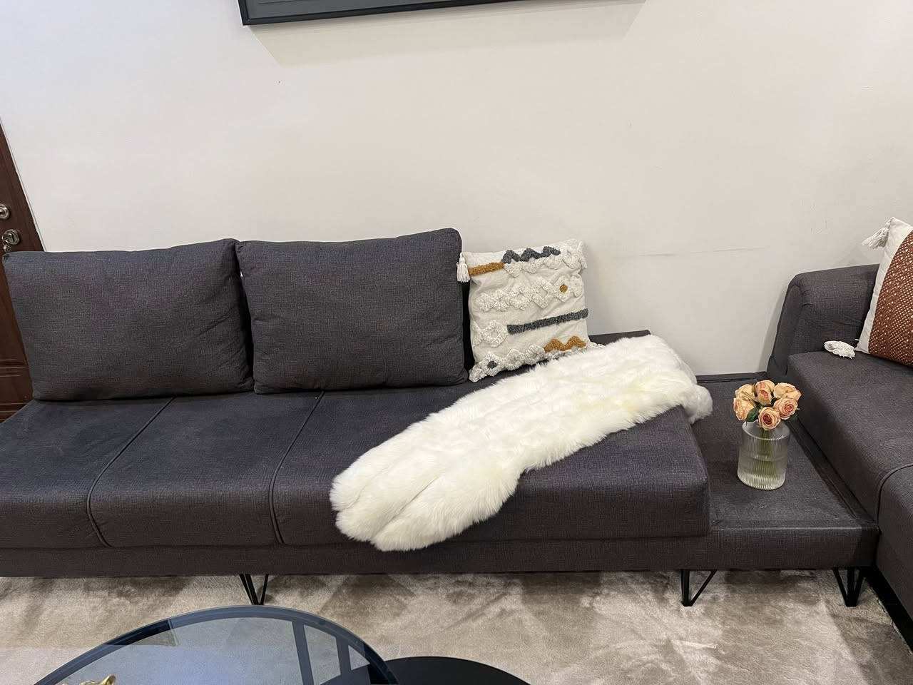 ديوان للبيع مستخدم نظيف جداً سعرة 600الف


**إذا كنت صاحب هذا الإعلان وتريد حذفه لأي سبب، رجاءا أرسل رسالة إلى الدعم الفني**