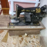 مكينة خياطة • للبيع