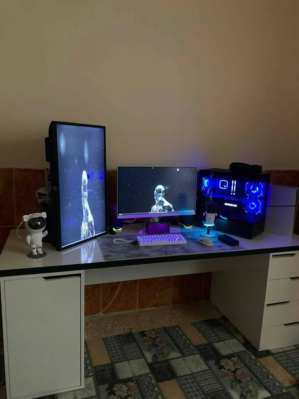 متوفر تفصال طاولات حسب الطلب الزبون شرط الفحص والضمان 
📍العنوان ديالى
متوفر توصيل لجميع محافظات العراق
***********
