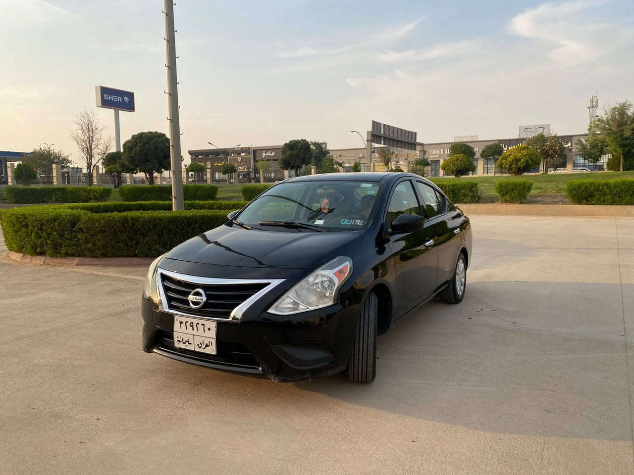 نیسان ڤێرسا ۲۰۱۹ sv
بێ بویاخ بێ ناو بێ ئێرباگە تەنها  دوو جیگای بجوکی ساردە 
بێ شوخت و جالە 
۵۹ هەزار رویشتوە 
گیر و مەکینە بەشەرتە 
ئەمەوی بەسەر نەجوە 
106 مەجال
***********
*********** بشدار, السليمانية
