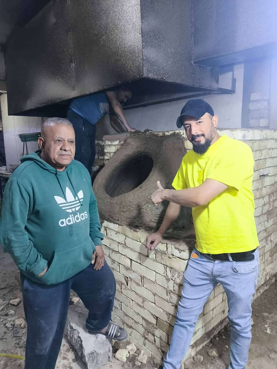 معمل تنانير ابو علي السراي
لسنا الوحيدين لاكننا متميزون في عملنا***********ابوعلي السراي ***********
مستعدون لبناء وفخار التنانير وتجهيز كافة المخابز والافران بالتنانيير الطين و كافه مستلزمتها(جمله _مفرد)
يوجد لدينا  ***********وات ساب
(عجانات ،هزازات، طابوق الناري،،ماشات،غطيات

توجد خدمة توصيل لكافة المحافظات
