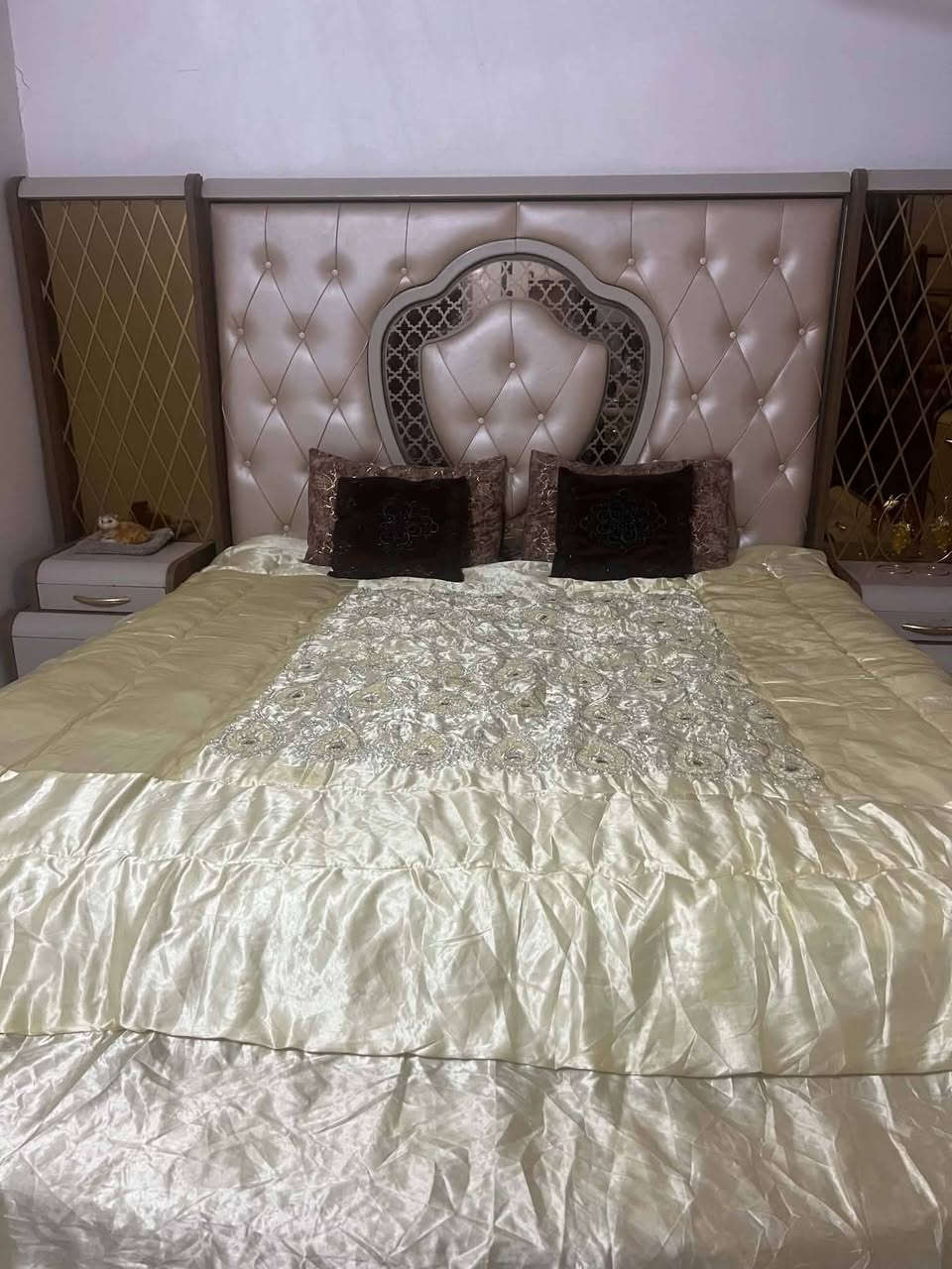غرفة اخشاب تركي للبيع
نضيفه ١٠ قطع
مكانه ناصريه مركز
شراي
اتصل اوواتساب
***********
