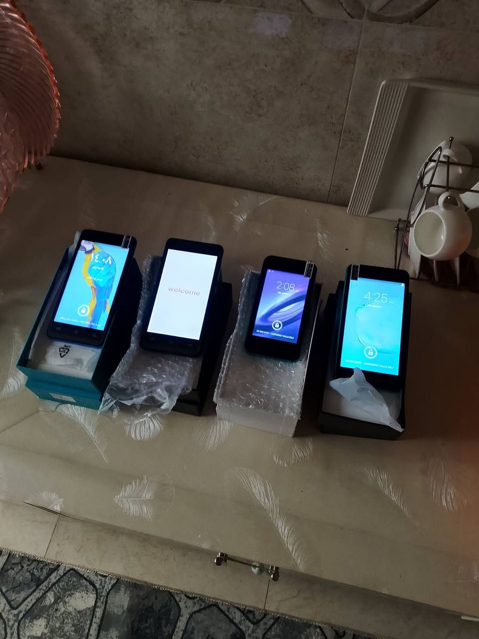 متاح اجهزة موبايلات غير مستعمل جديد طلعلي من امازون باله السعر واحد 50الف للاتصال ***********
