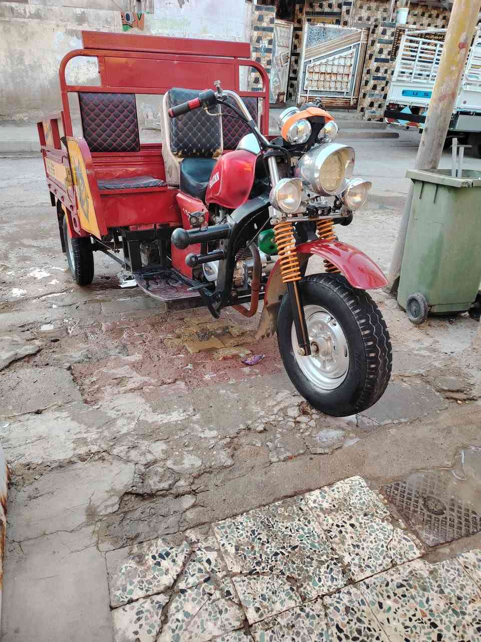 سلام عليكم ستوته البيع مديل 18وكيله شارع بغداد سعر ملونين وربع وبيه مجال قليل ***********
